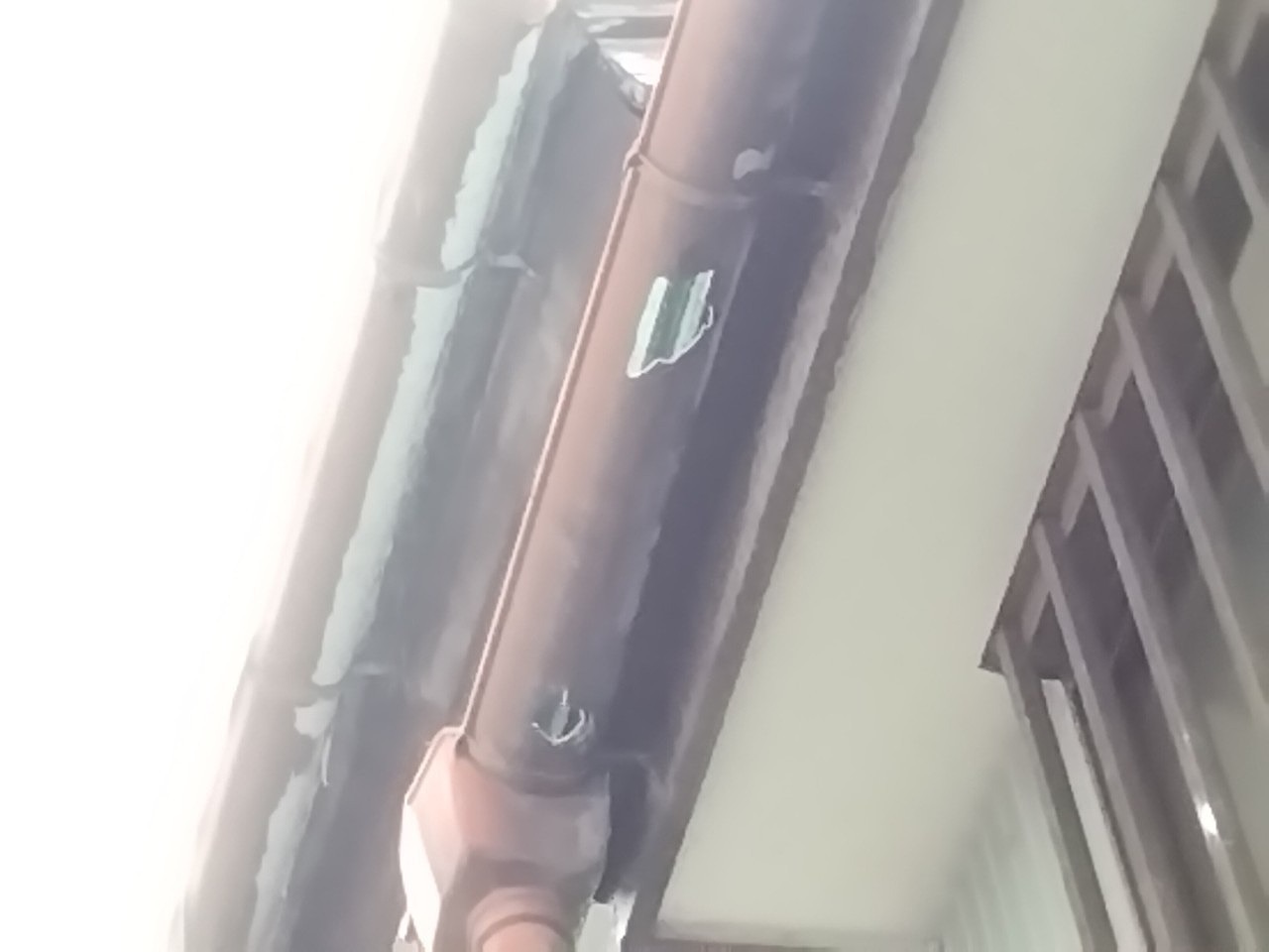 高砂市　樋　多数の穴あき